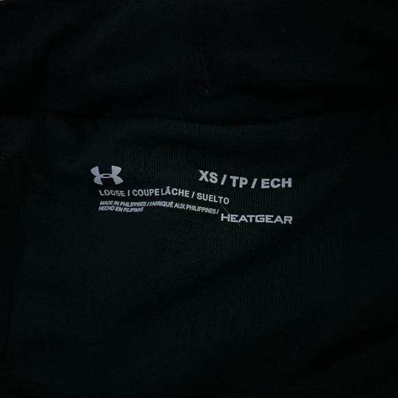 Size Xs under armor shorts - Picture 3 of 5